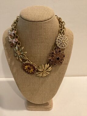 Banana Republic Floral Statement Necklace Gold Tone Chunky Bib Rhinestone Boho